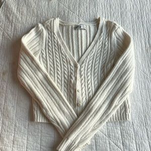 Hollister cream sweater sweater